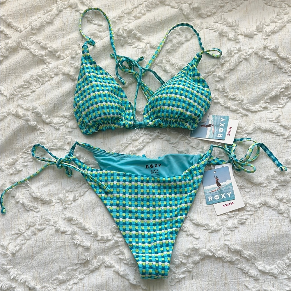 Roxy 2 piece triangle top bikini